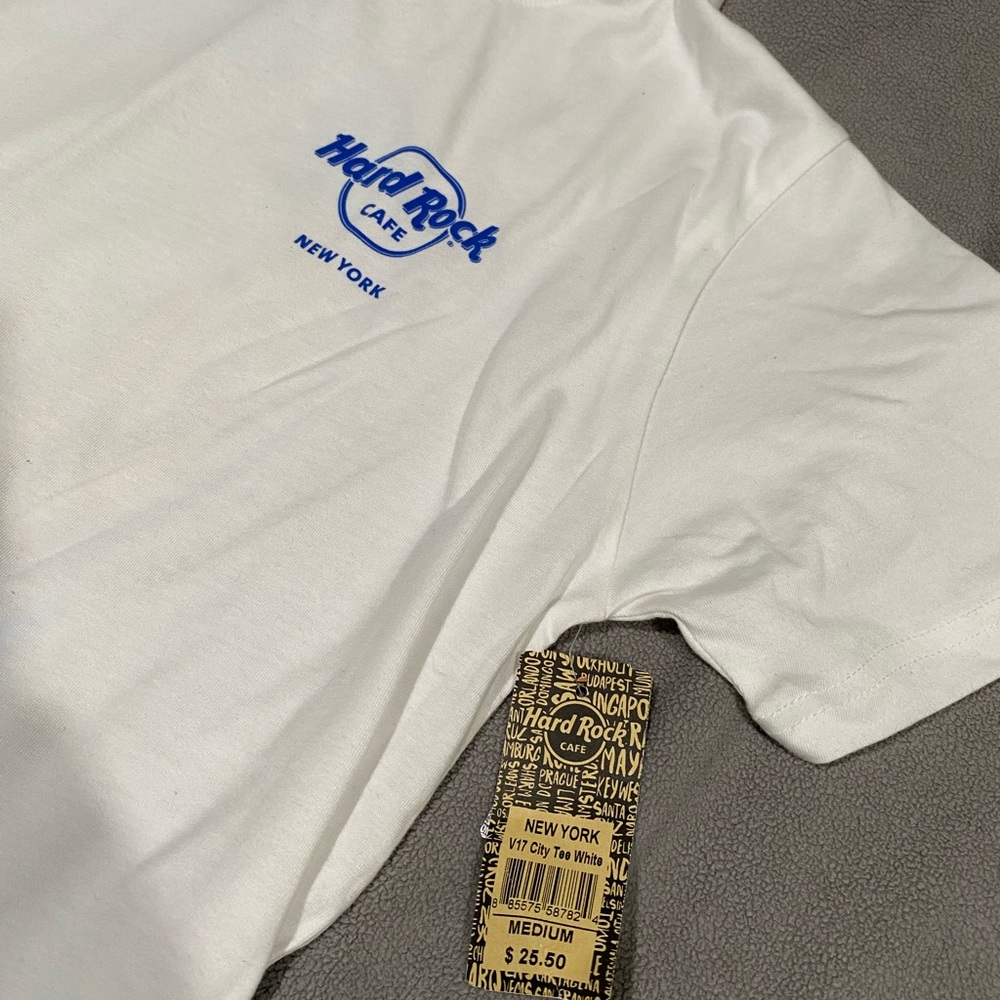 Hard Rock Cafe New York Tee **NEVER WORN** Size M